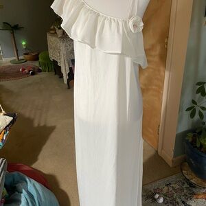 Undercover One Shoulder White nightgown
